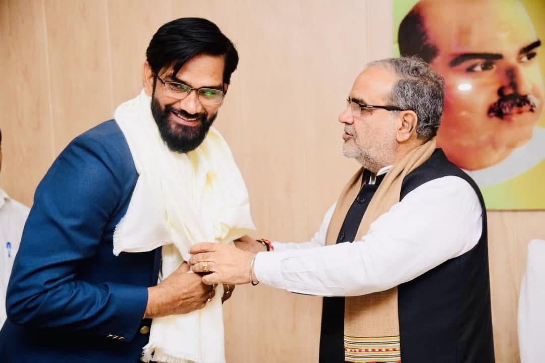 Felicitated with a shawl